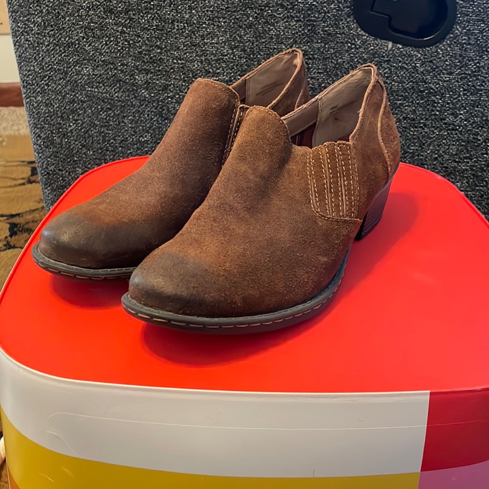 Women’s BOC bootie, size 10, brown